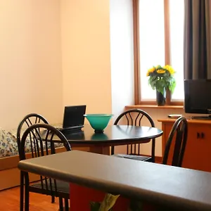 Apartahotel Odescalchi, Milán