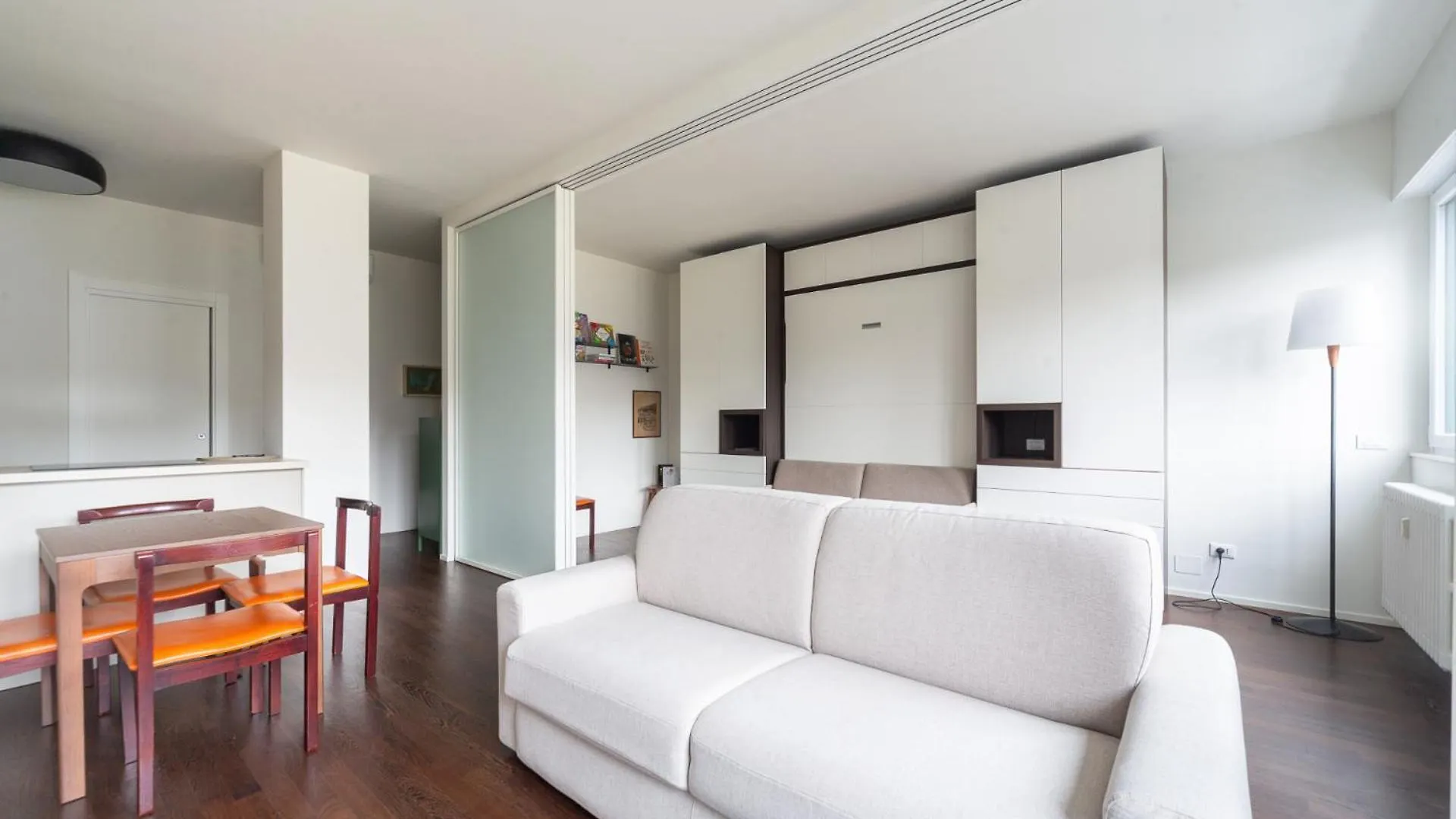 Charming & Bright Apartment Near Milan'S Fashion District Aparthotel