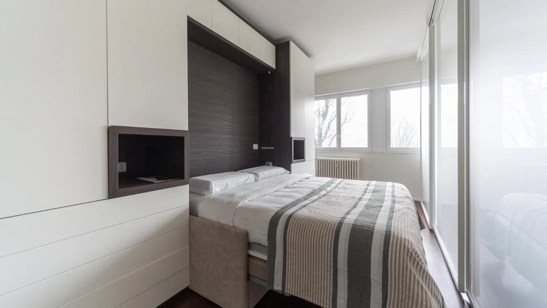 Charming & Bright Apartment Near Milan'S Fashion District 0*, Milan