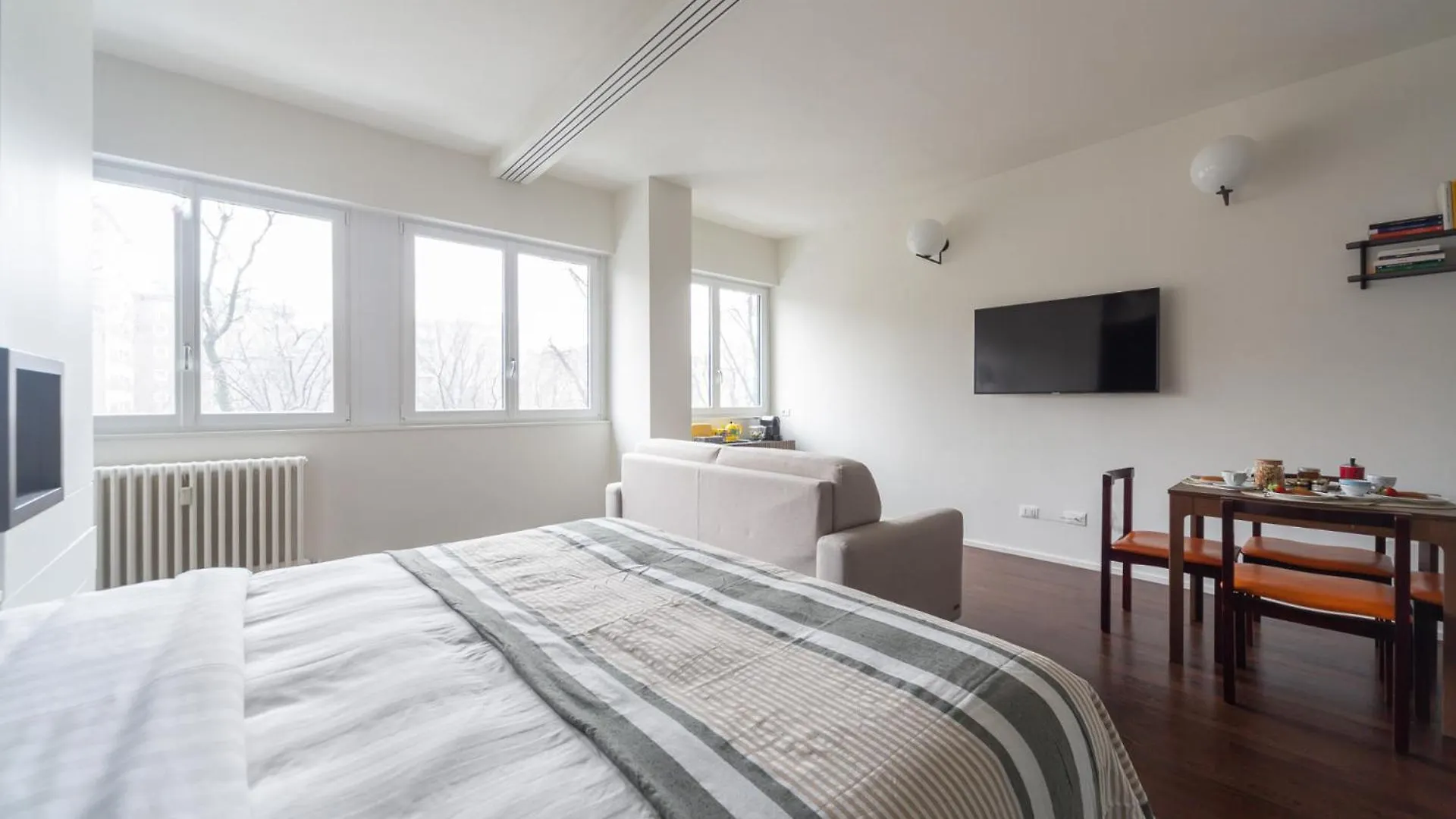 Aparthotel Charming & Bright Apartment Near Milan'S Fashion District Italy