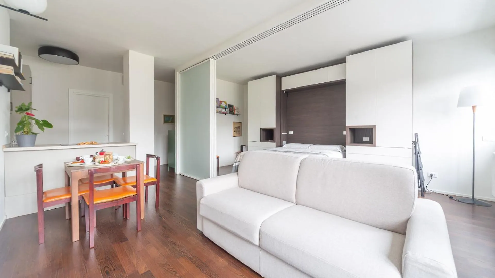 Charming & Bright Apartment Near Milan'S Fashion District Milan