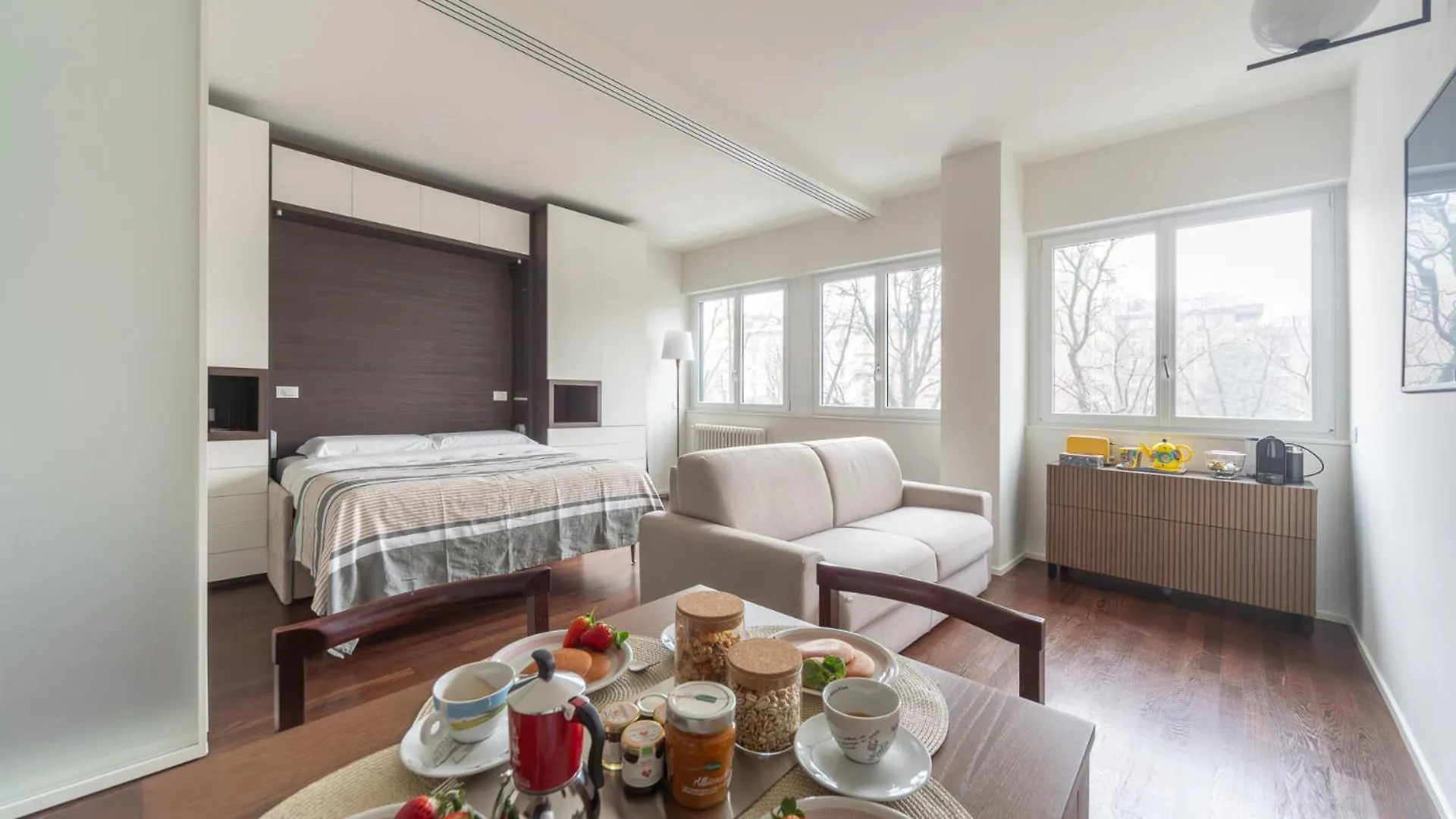 Charming & Bright Apartment Near Milan'S Fashion District 0*, Milan