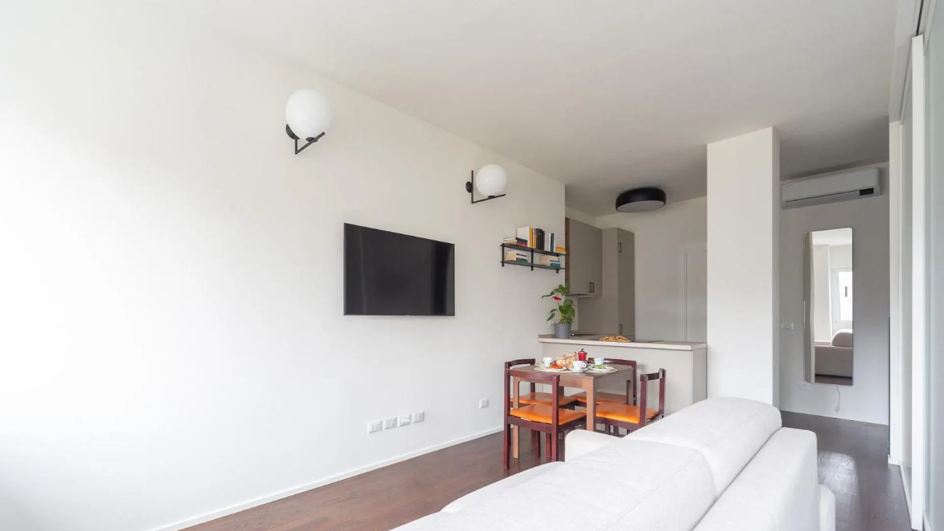Charming & Bright Apartment Near Milan'S Fashion District Itálie